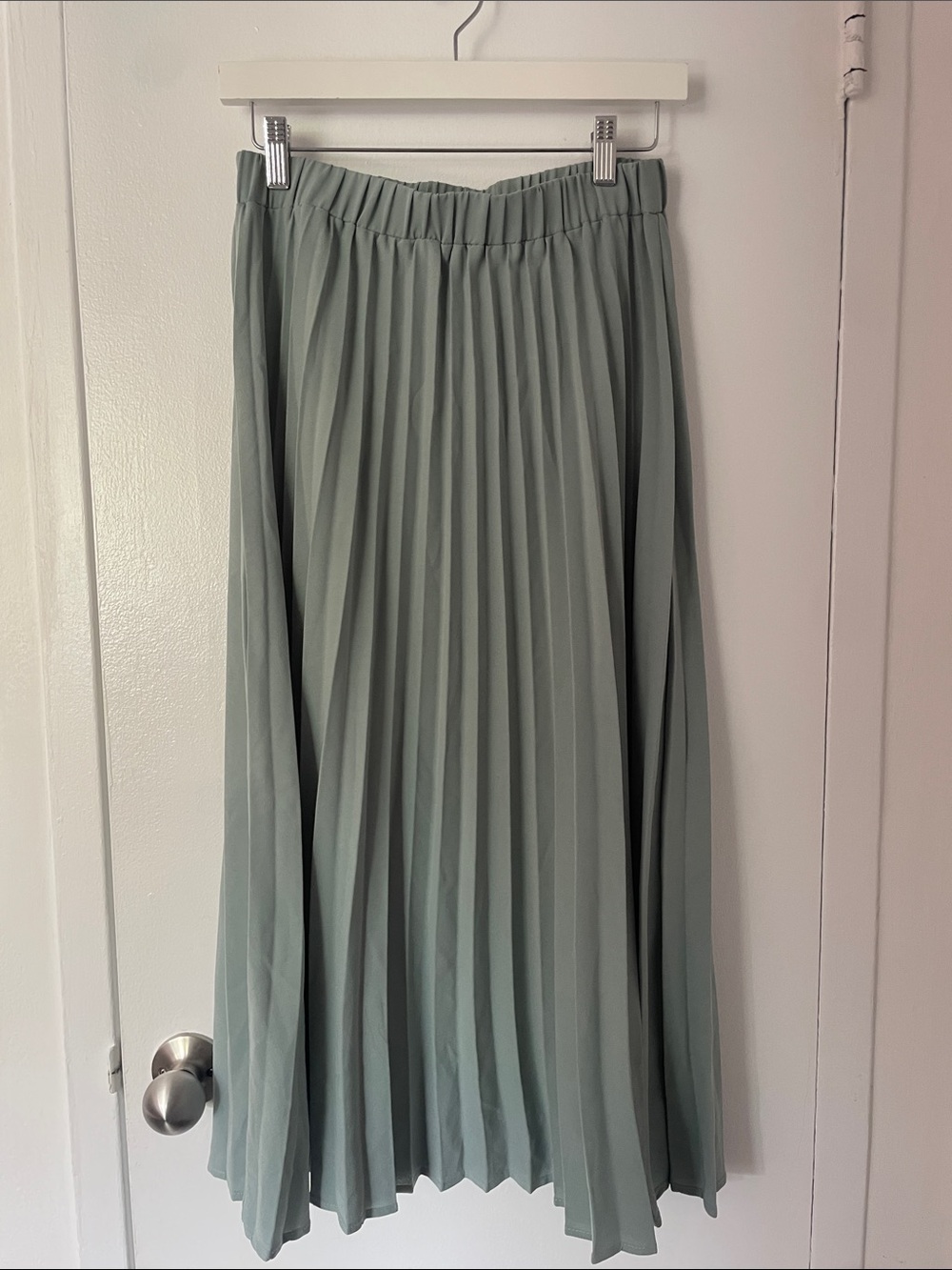 Polagram Pleated Midi Skirt - Sage Green